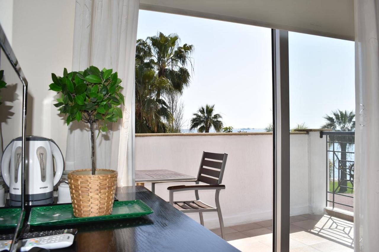 Andreas & Melanie Beach Hotel Governors Beach Exterior photo